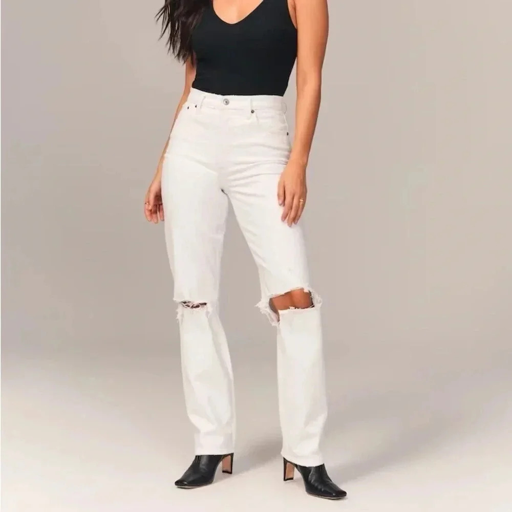 NWT Abercrombie & Fitch• Curve love ultra high rise 90’s straight jean plus size